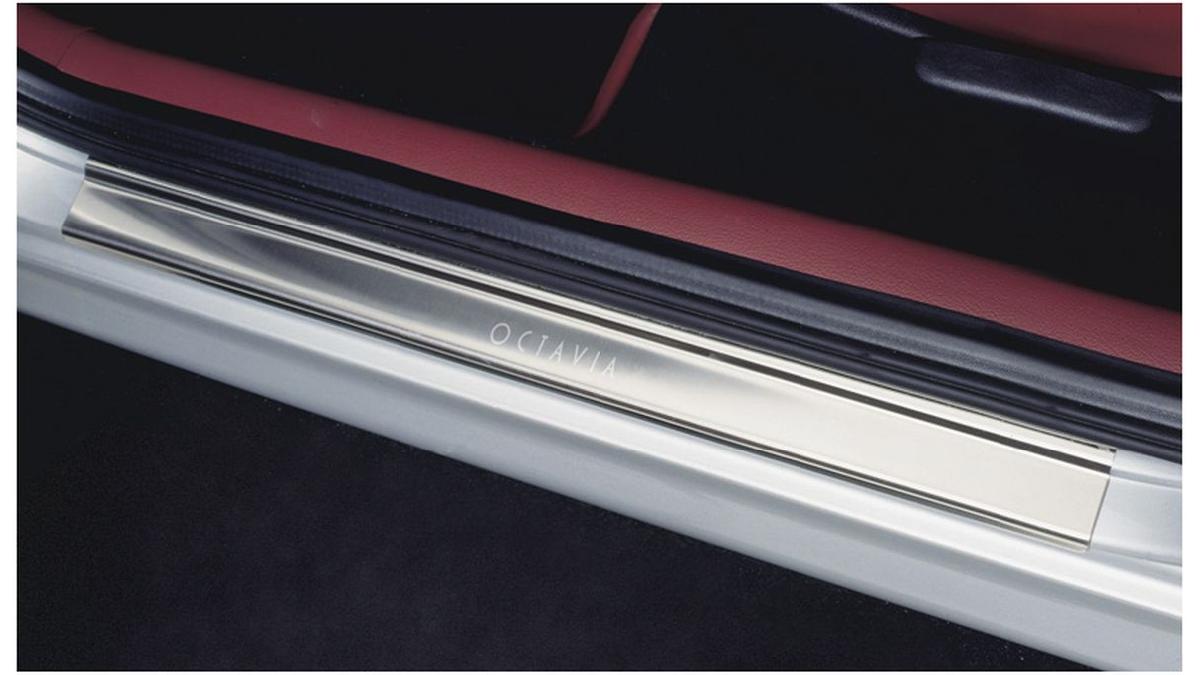 Jeu+de+seuils+de+portes+pour+Skoda+Octavia+I+-+%C3%A9criture+%27Octavia%27